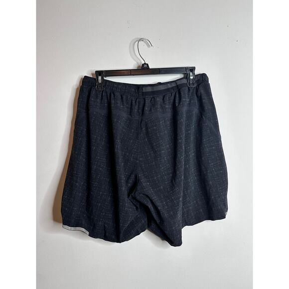 Lululemon Athletics men shorts - Picture 2 of 6